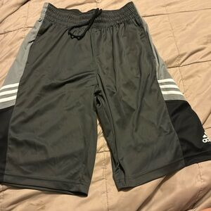 Men’s size M Adidas shorts!